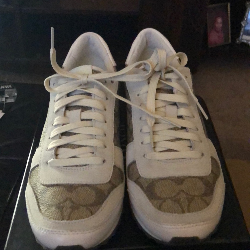 Coach Moonlight Signature Sneaker. Khaki/Chalk